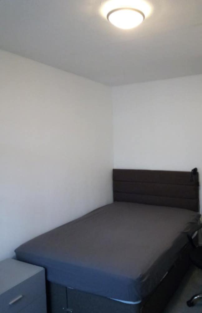 Room for rent for a guy who works or studies Main Photo
