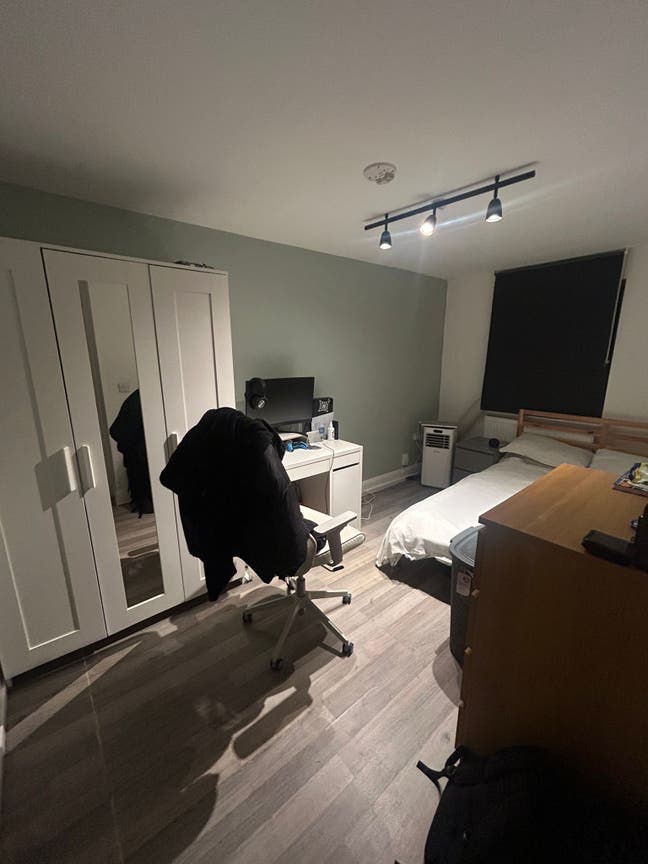 Double room to rent,10 min.from chingford station. Main Photo