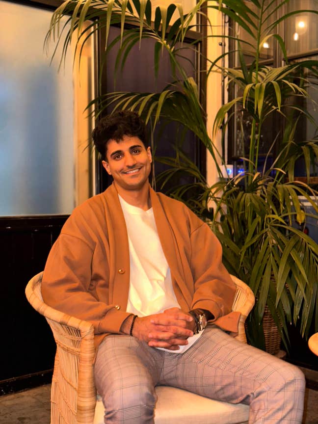 Hey, I'm sunny and looking for a short term let Main Photo