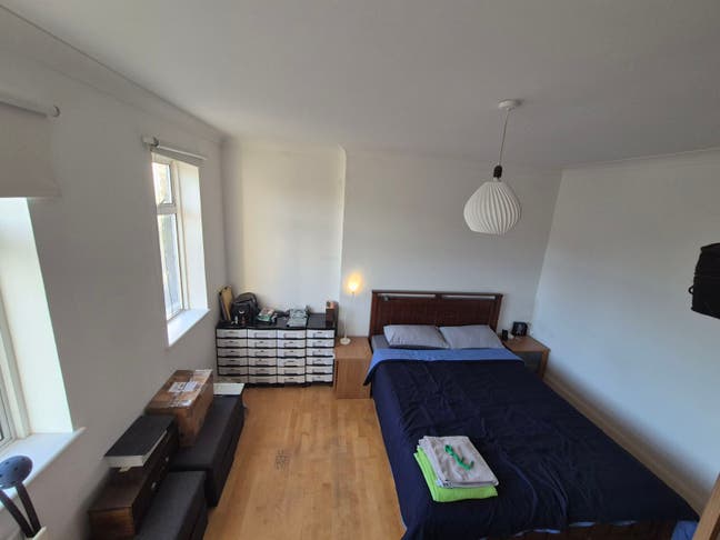 Ensuite Double Bedroom nextto Finsbury Park Main Photo
