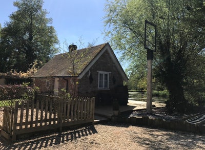 Riverside Cottage for Rent Main Photo