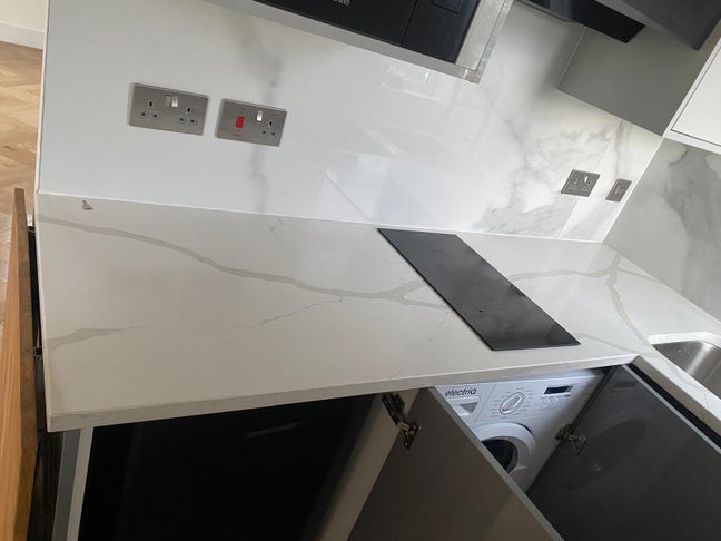 High end double room fully furnished Main Photo