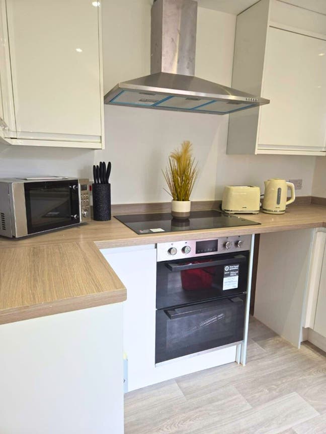 Low-Cost Ensuite Rooms Available in Hartlepool- RS Main Photo