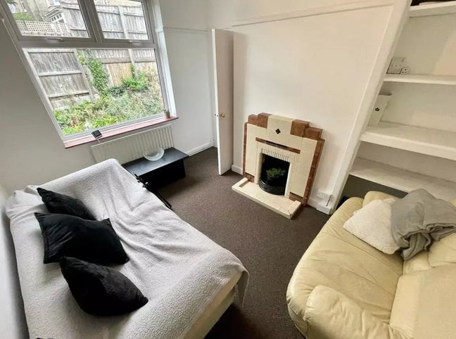 1 bedroom to fill in house for September 2026  Main Photo