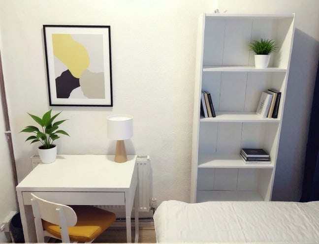 PhD and Masters quiet and clean Stepney Green tube Main Photo