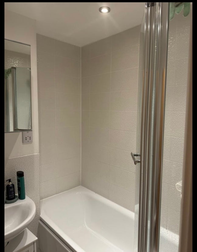 Rooms Available  Main Photo