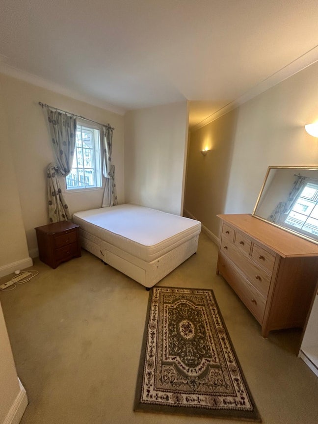 En-Suite Bedroom,  South Bank Main Photo