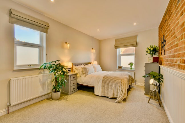 Newly Refurbished Professional Houseshare Main Photo