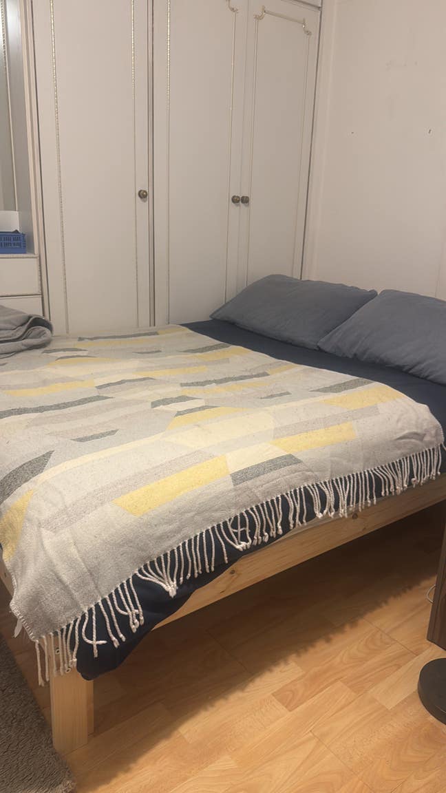 Room available for short term sublet (1st-15 Dec) Main Photo
