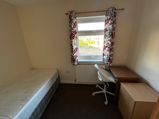 Student room near Temple square  Main Photo