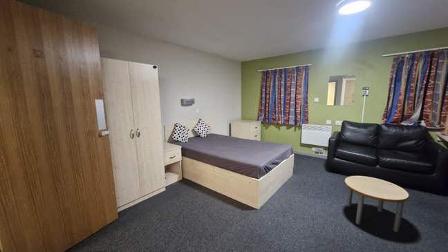 Studio Room (Gold) Main Photo