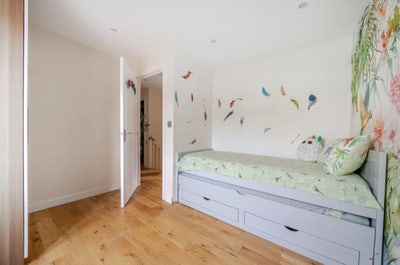 Single spacious room close to Bicester Village Main Photo