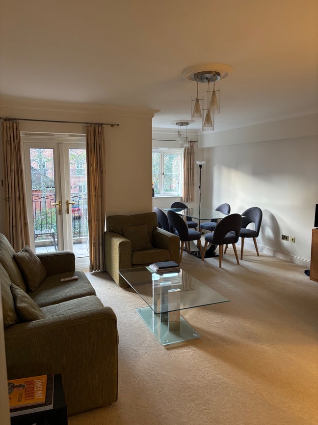 Ensuite Room in the Heart of Jericho Main Photo