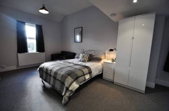 Student Accommodation Fully Furnished All bills in Main Photo