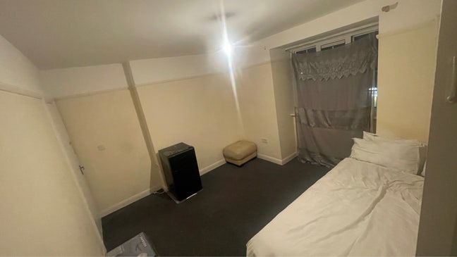 1 room available  Main Photo