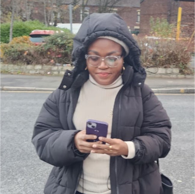 42 year old Female seeks a double room Main Photo