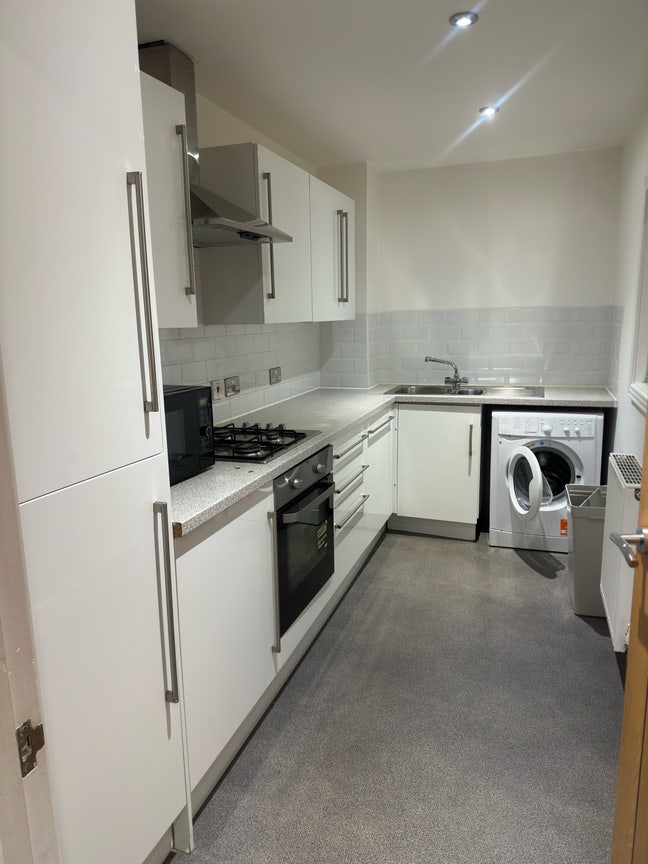 Bright En-suite room in zone 2/3 Main Photo