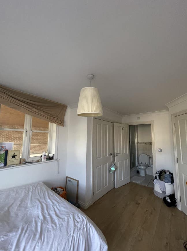 Bright and Big Ensuite Room in Brixton Main Photo