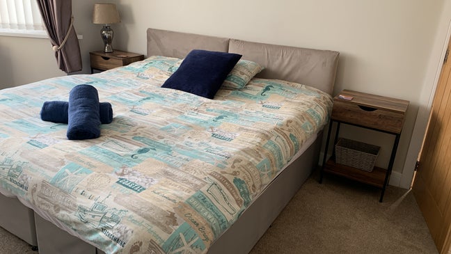 Large Room available NOW  short or long term Main Photo