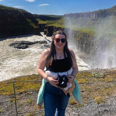 Chill 30F looking for lovely room or flatmate! Main Photo