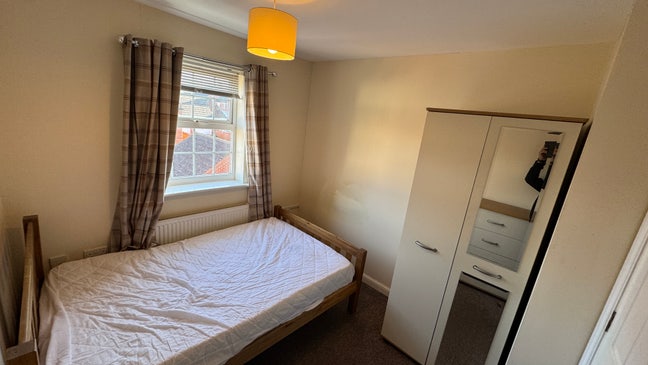 Furnished Room - House share PE7  🚍 Main Photo