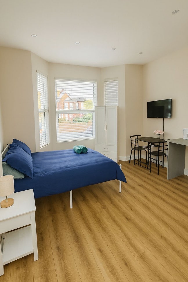  58 Modern furnished studio with bills including  Main Photo