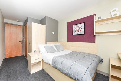 Bright Ensuite student room in city centre  Main Photo