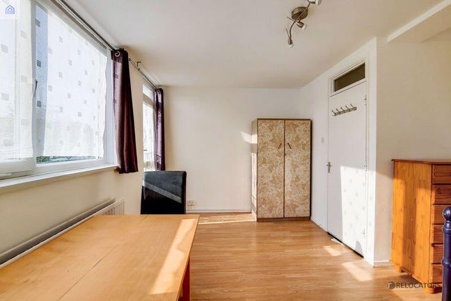 Beautiful double bedroom near Queen Mary  Main Photo