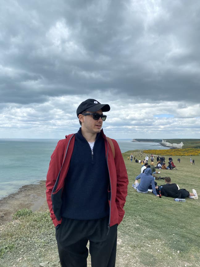 Looking for someone to flatshare Main Photo