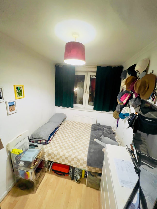 Room Stepney Green Main Photo