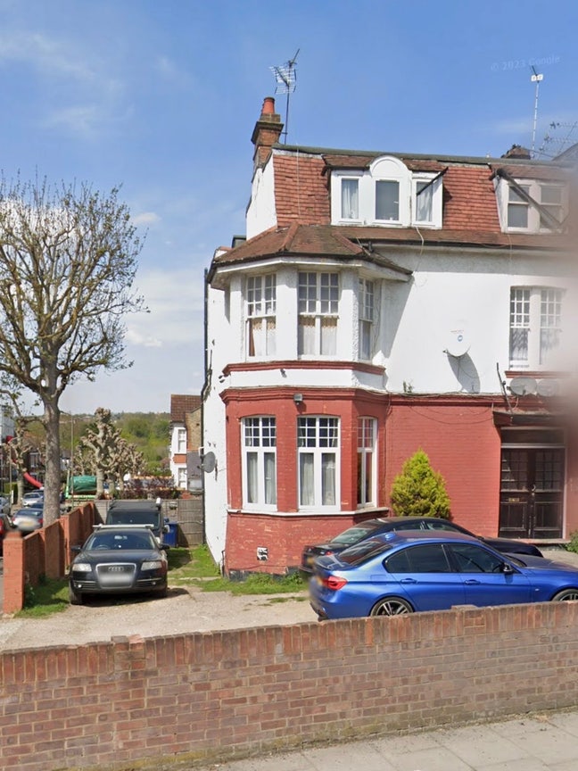 Newly renovation large Studio with a Garden  Main Photo