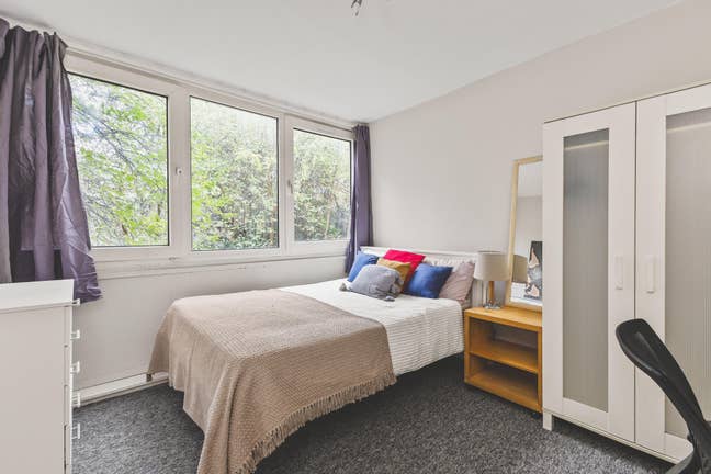 3 Gorgeous Budget Rooms in a Roehampton Flat Main Photo