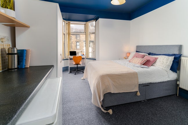 Studio Room | All Bills Inc | Perfect Location!  Main Photo