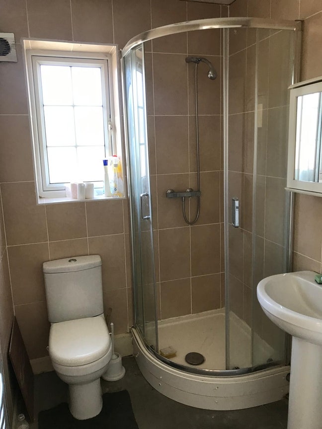 Double Room to Rent in New Malden Area Main Photo