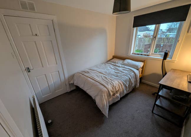 Lovely quiet room in West Fife Main Photo