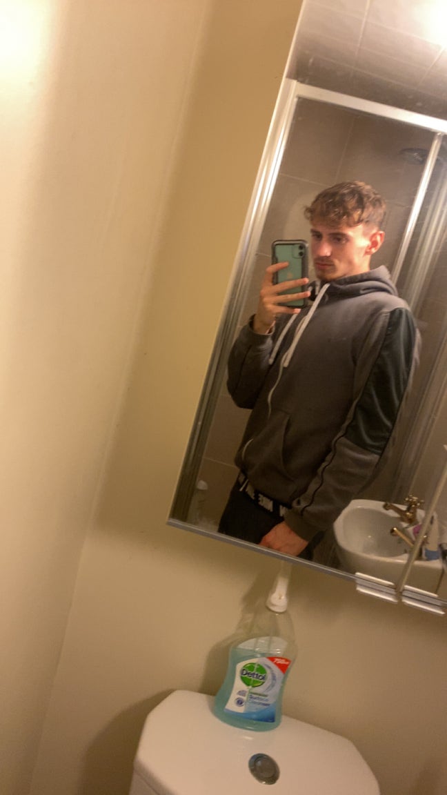 22 year old Male seeks a double room Main Photo
