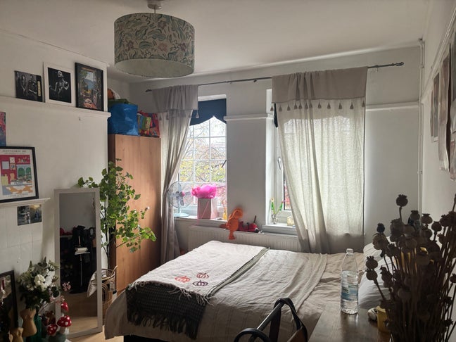 From Early Jan 26!Stunning Double!3 Bedroom Flat!  Main Photo