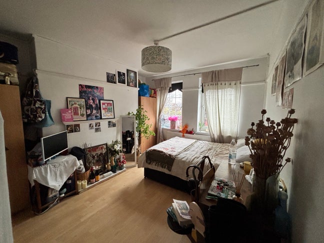 From Early Jan 26!Stunning Double!3 Bedroom Flat!  Main Photo