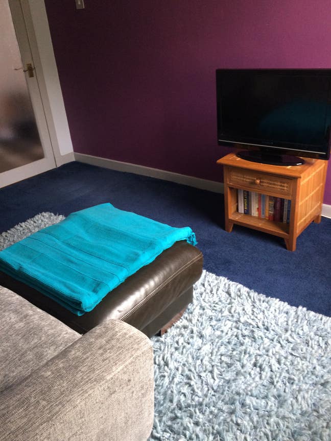 Lovely bedroom WITH living room or study. Main Photo