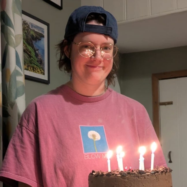 Looking for a Room/House share/Buddy up situation Main Photo