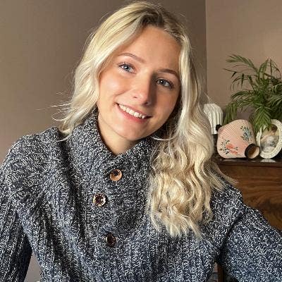 Professional Female seeks a double room Main Photo