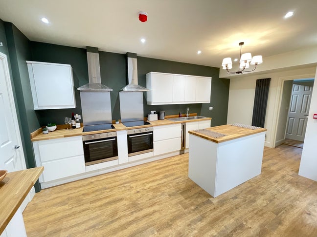 Luxury Ensuite rooms - All bills incl. Echo Square Main Photo