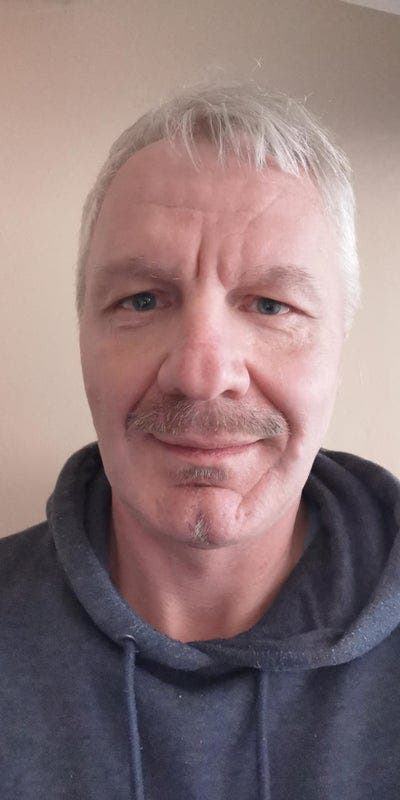 Professional Male seeks a double room Main Photo