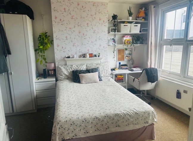2 double rooms available in Tooting Broadway Main Photo