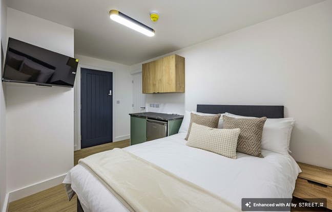 Modern Renovated Rooms Available - Dec Move In! Main Photo