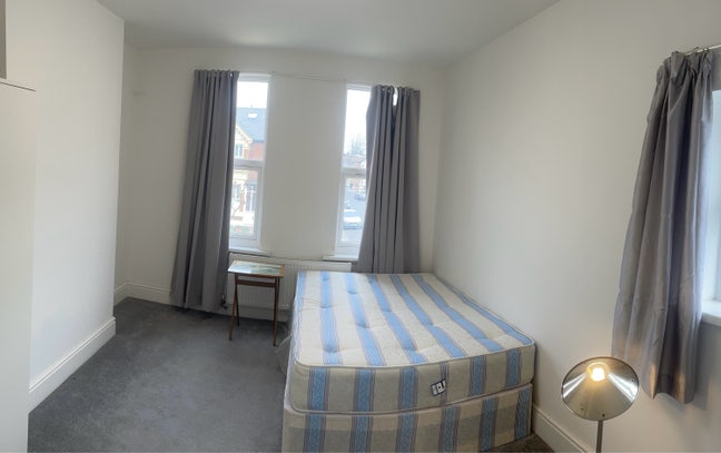 Double Room Ilford IG1 Main Photo