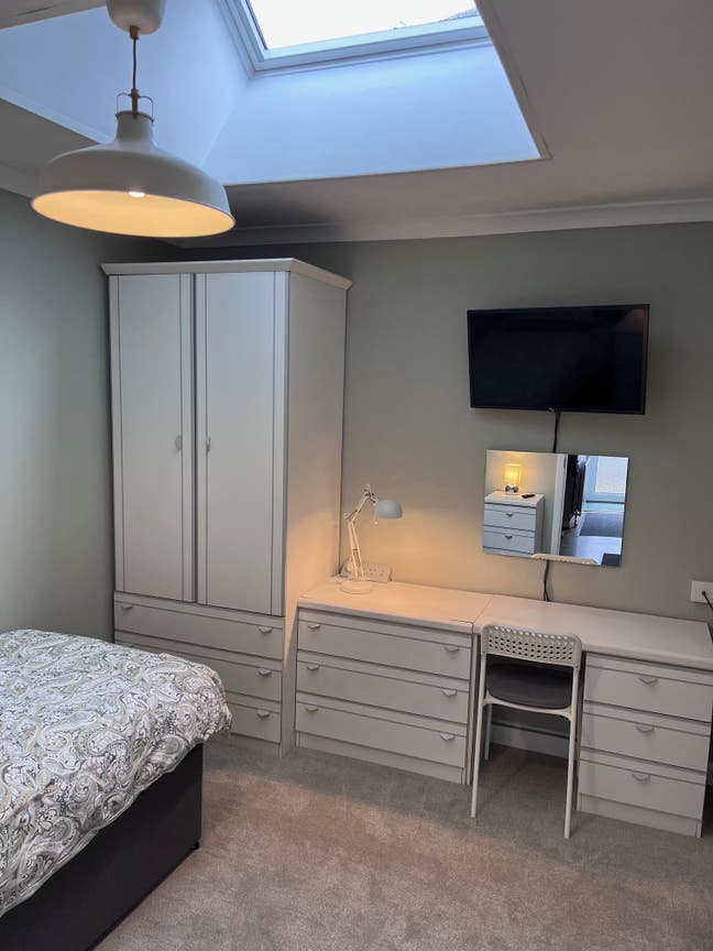 Fully Furnished single room in our bungalow. Main Photo