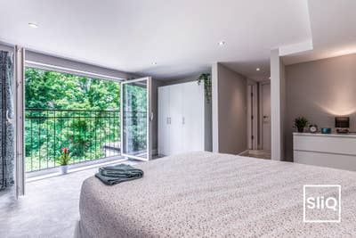 Penthouse en-suite overlooking Richmond Park  Main Photo