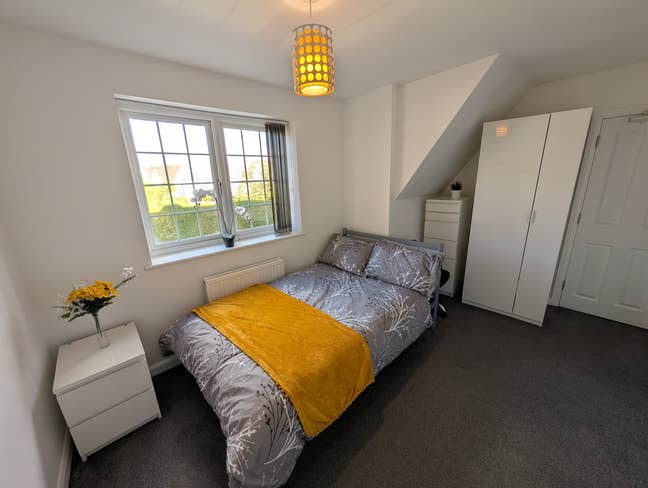 Great Ensuite Room, No Deposit Main Photo