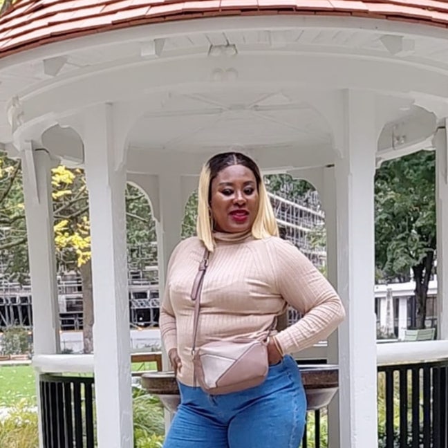 35 year old Female seeks a single or double room Main Photo